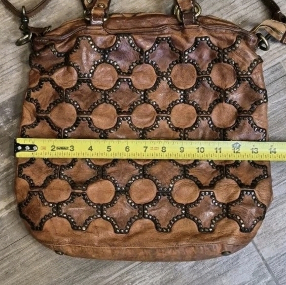Rare Sundance Slightly Distressed Studded Genuine Leather Crossbody Shoulder Bag - Picture 4 of 11